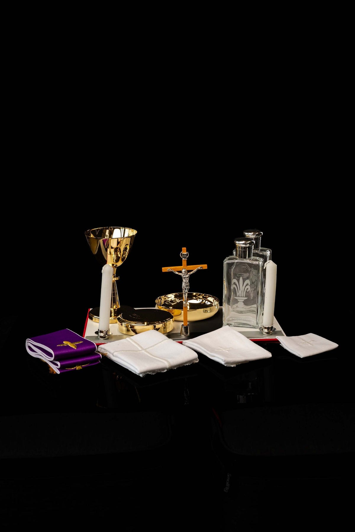 Missionskoffer mit liturgischer Ausstattung