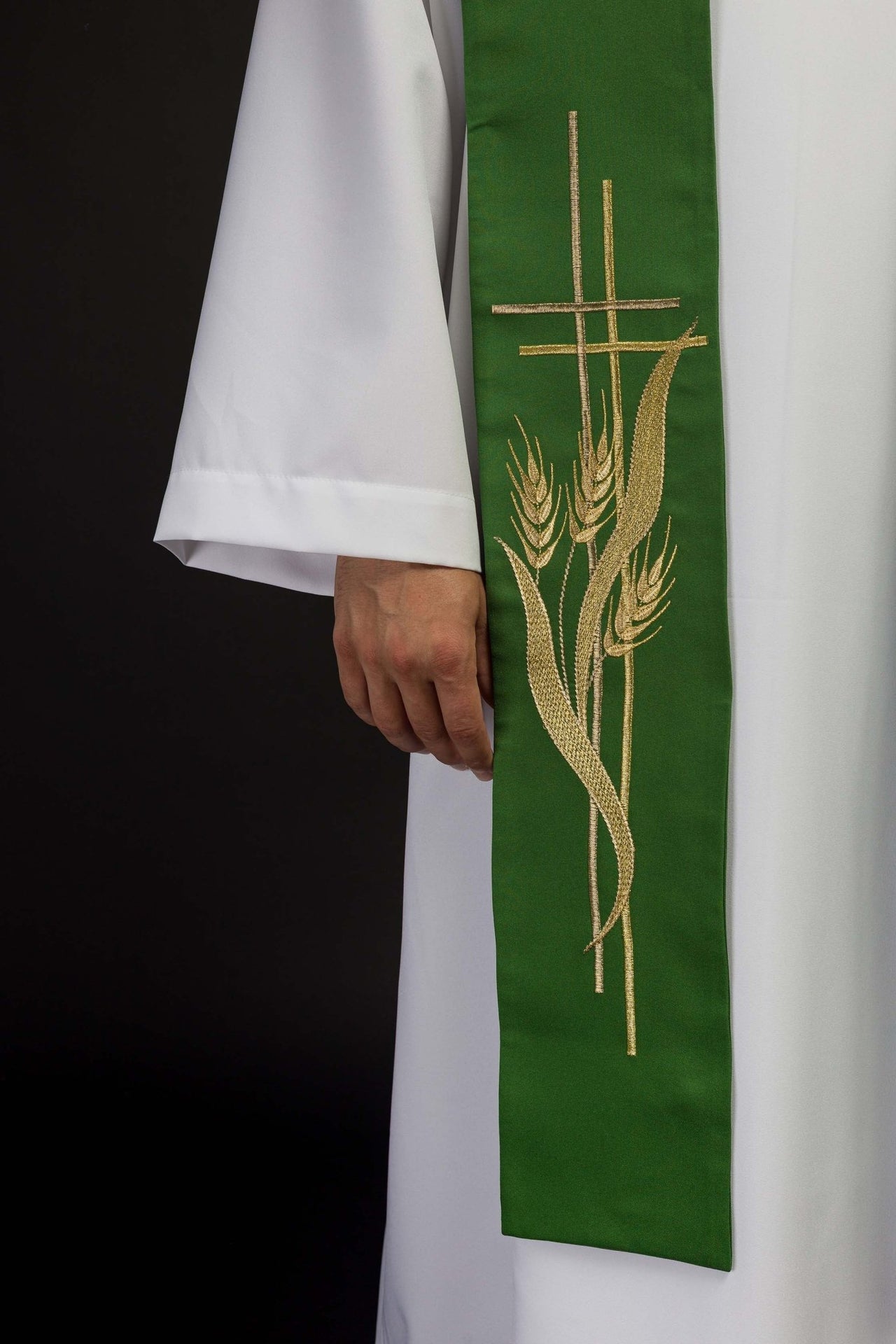 Bestickte grüne Priesterstola - MESSGEWANDER.DE