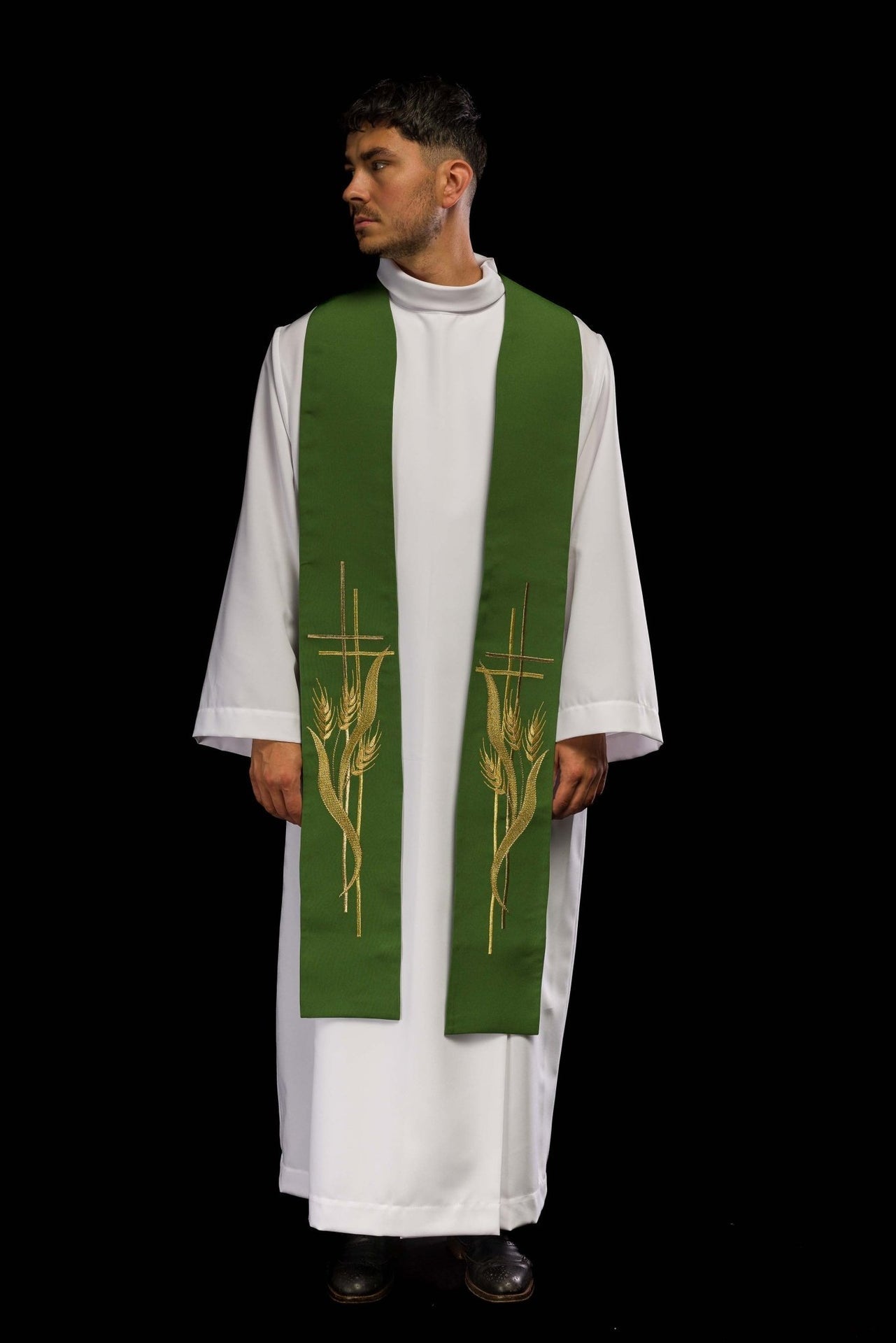 Bestickte grüne Priesterstola - MESSGEWANDER.DE