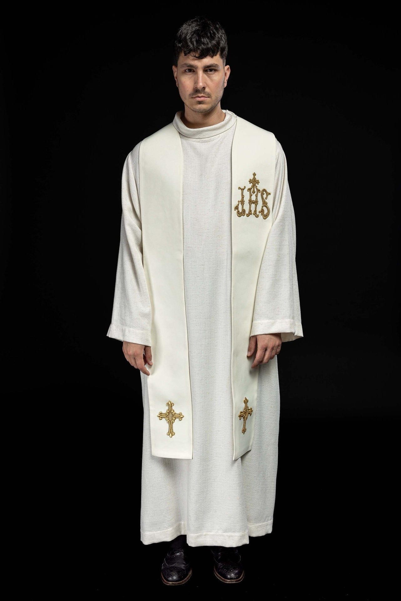 Bestickte Priesterstola Kreuz und IHS ecru - MESSGEWANDER.DE