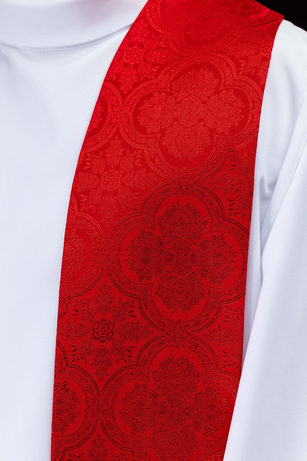 Bestickte Stola mit Kreuzmotiv aus rotem Jacquardstoff - MESSGEWANDER.DE