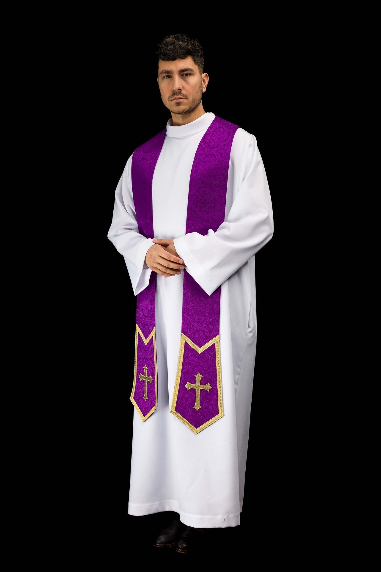 Bestickte Stola mit Kreuzmotiv aus violettem Jacquardstoff - MESSGEWANDER.DE