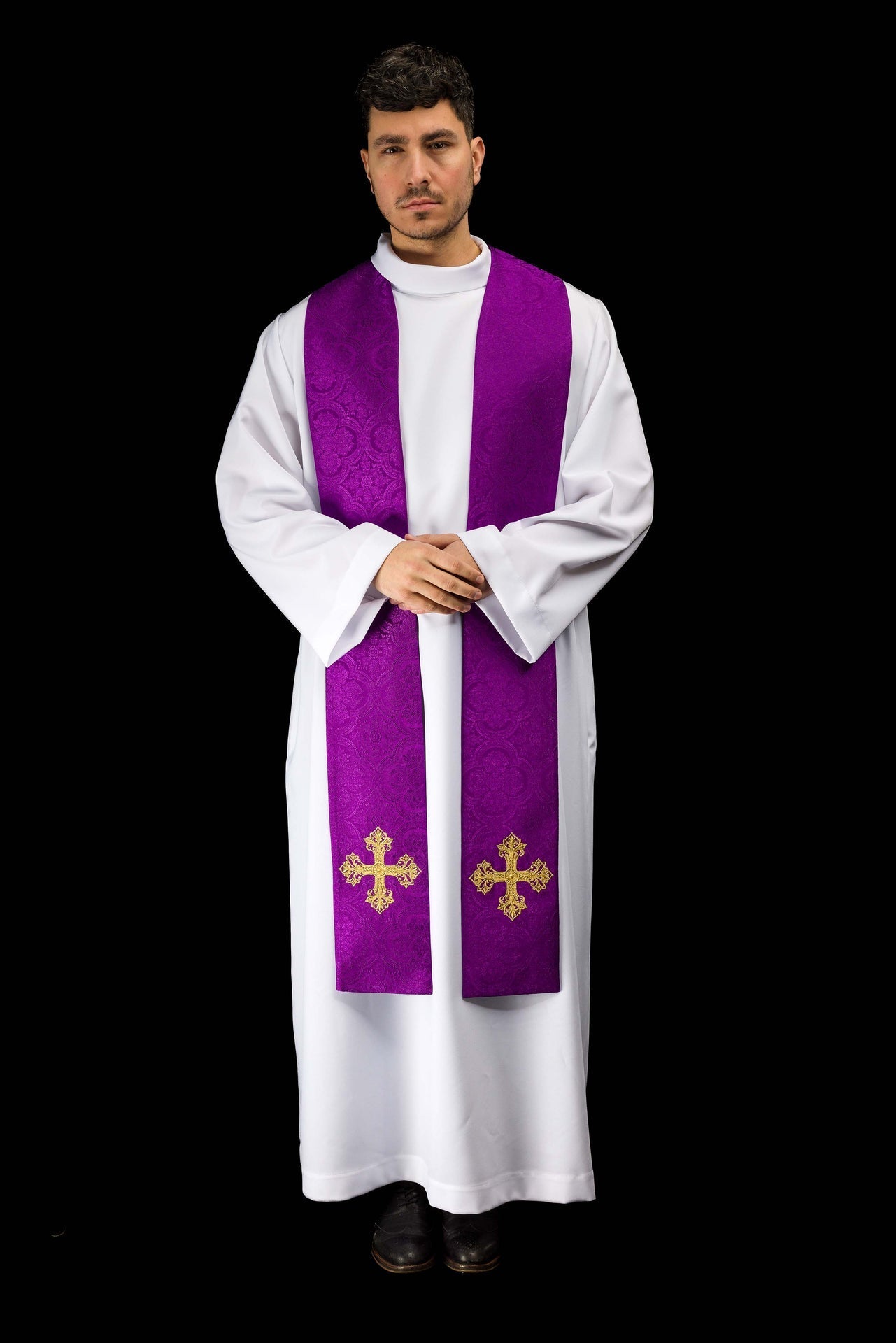 Bestickte Stola mit Kreuzmotiv aus violettem Jacquardstoff - MESSGEWANDER.DE