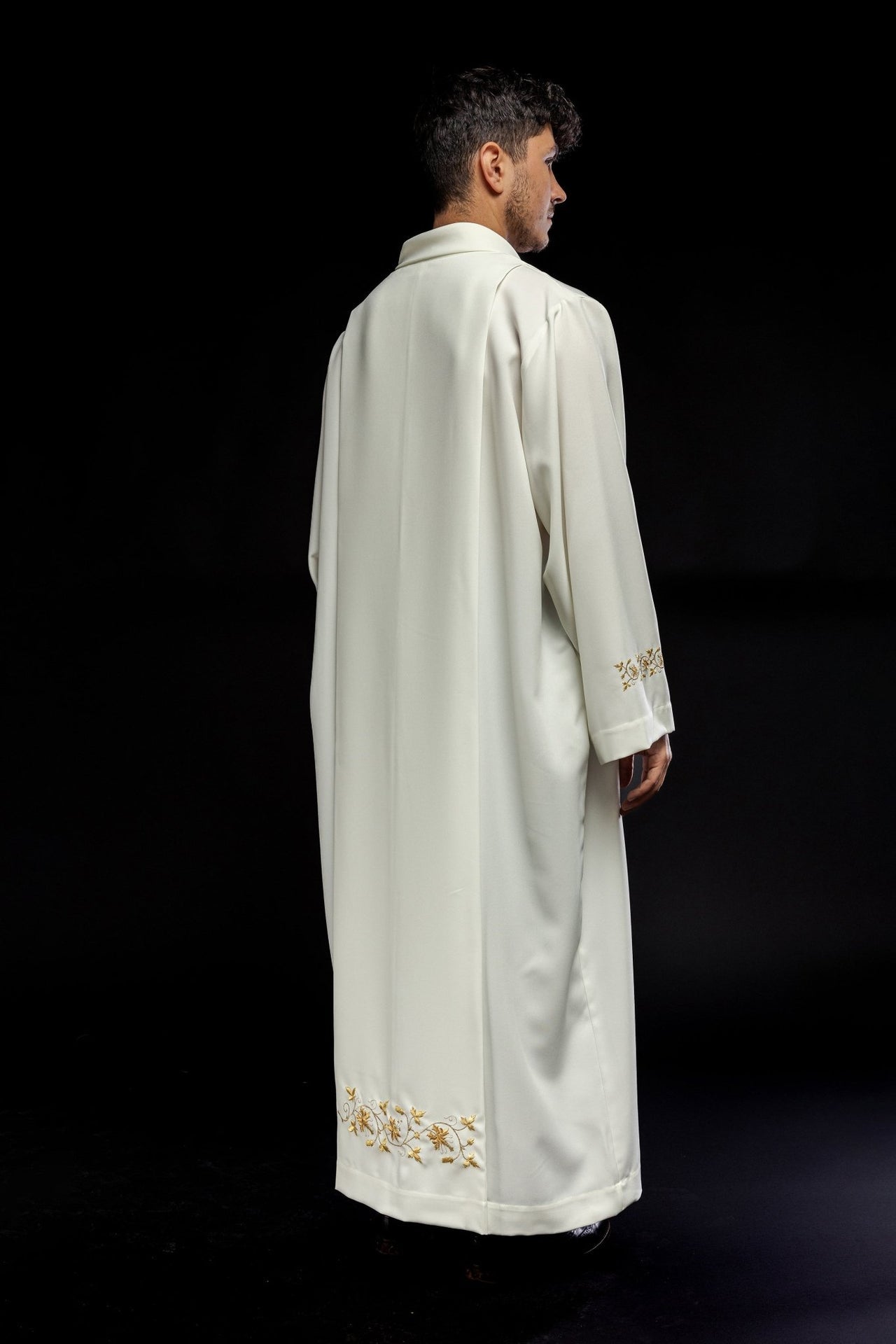 Besticktes Priestergewand mit Rollkragen Ecru - MESSGEWANDER.DE