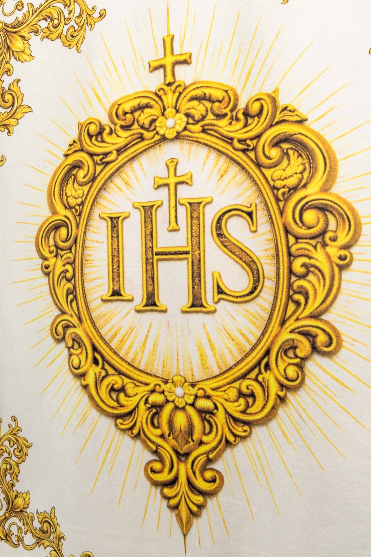 Doppelseitig bedruckte liturgische Fahne mit dem Heiligsten Herzen Jesu und dem IHS-Christogramm - MESSGEWANDER.DE