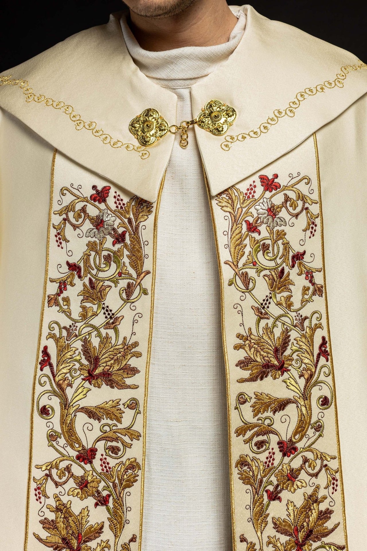 Eucharistische Kappe mit PAX-Monogramm ecru - MESSGEWANDER.DE