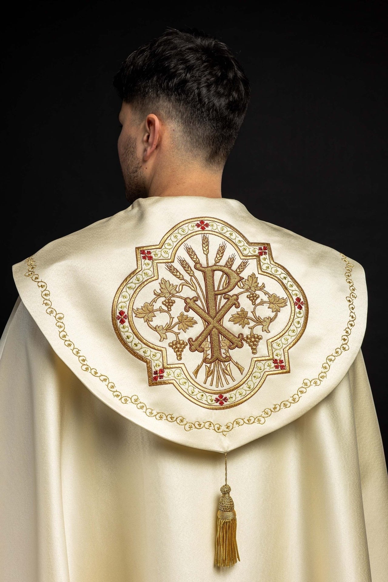 Eucharistische Kappe mit PAX-Monogramm ecru - MESSGEWANDER.DE
