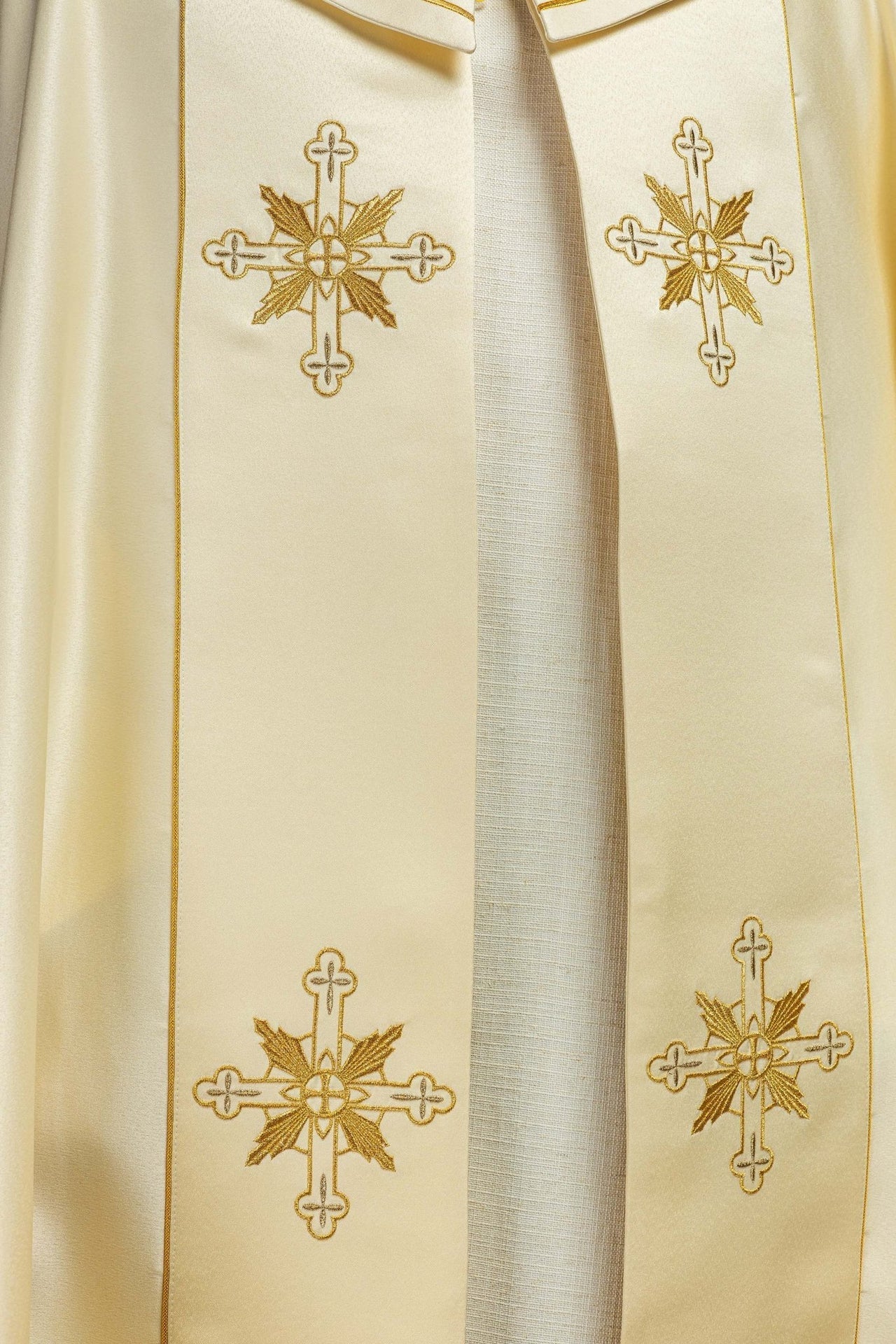 Eucharistischer Umhang IHS-Monogramm - MESSGEWANDER.DE