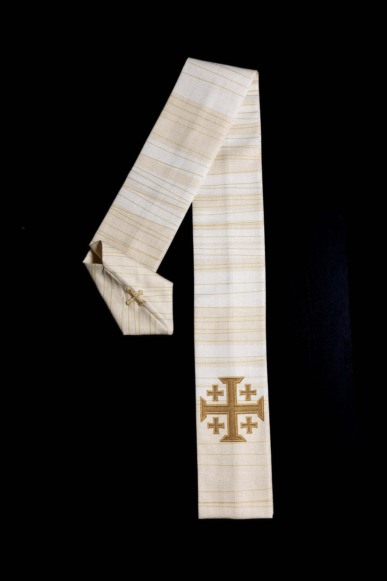 Gedrucktes Messgewand mit Jerusalemer Kreuz – Ecru - MESSGEWANDER.DE