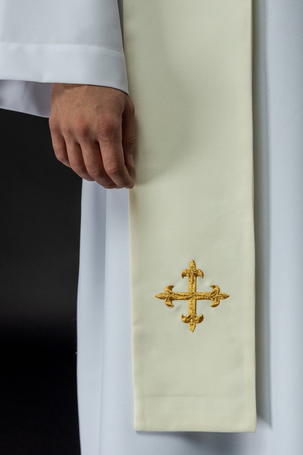 Gestickte Stola mit Kreuz, IHS und Herz von Jesus Christus ecru - MESSGEWANDER.DE