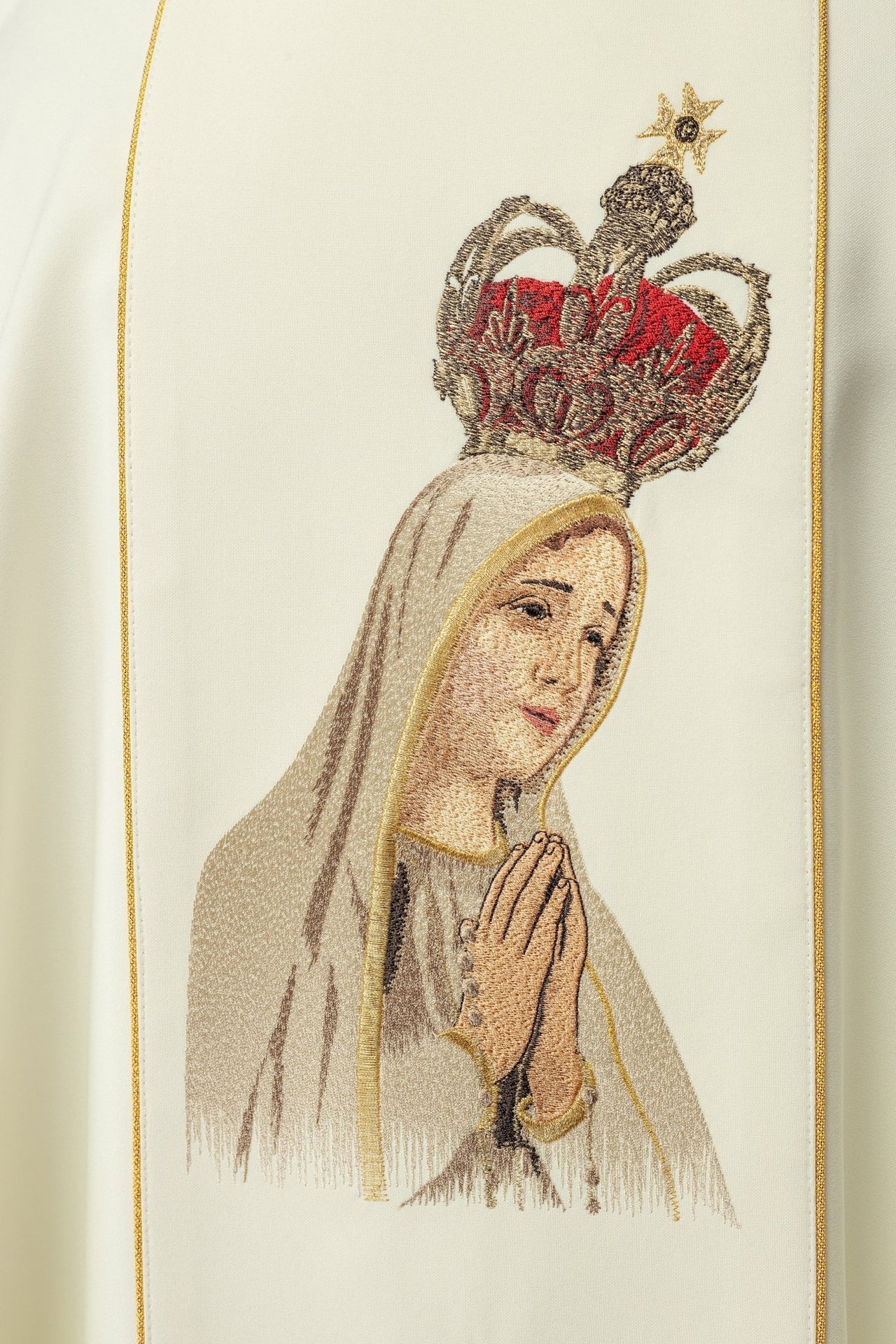 Gesticktes Messgewand mit dem Bild der Gottesmutter von Fatima - MESSGEWANDER.DE