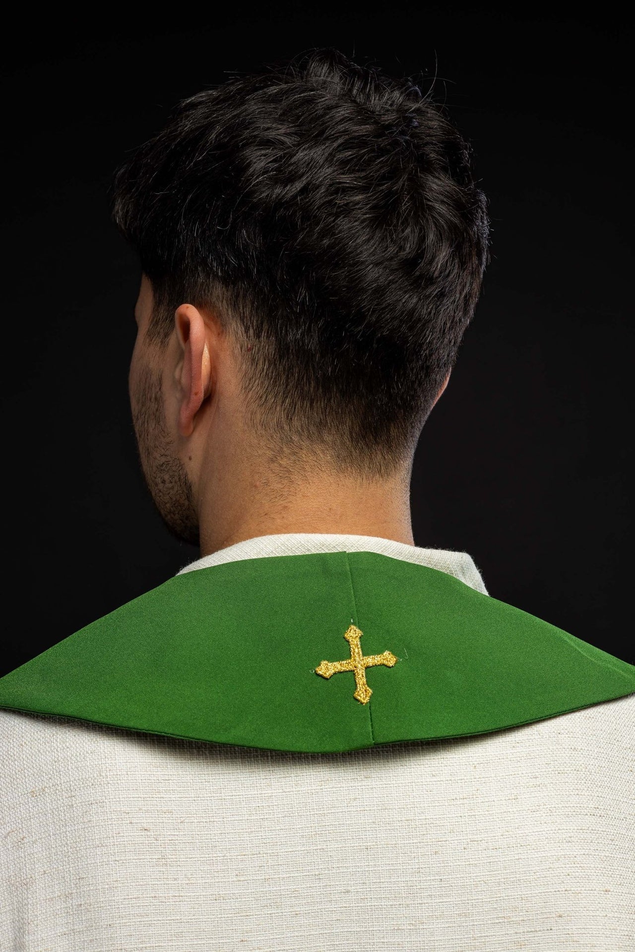 Grün bestickte Priesterstola Kreuz - MESSGEWANDER.DE