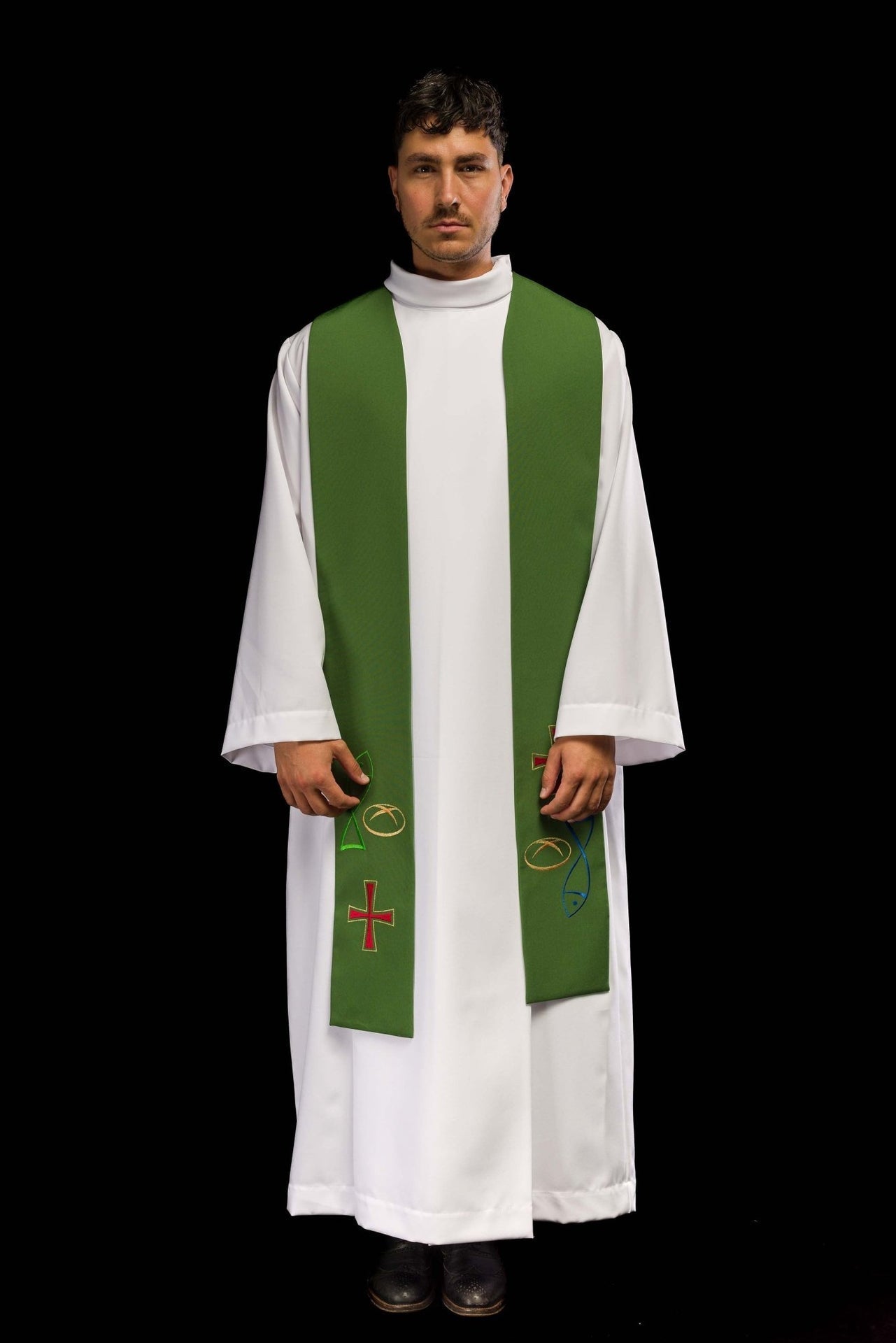 Grün bestickte Priesterstola mit Motiv Fisch-Brot-Kreuz - MESSGEWANDER.DE