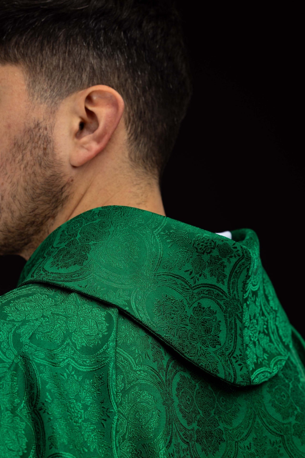 Grüne Kasel mit Kreuz Jacquardstoff - MESSGEWANDER.DE