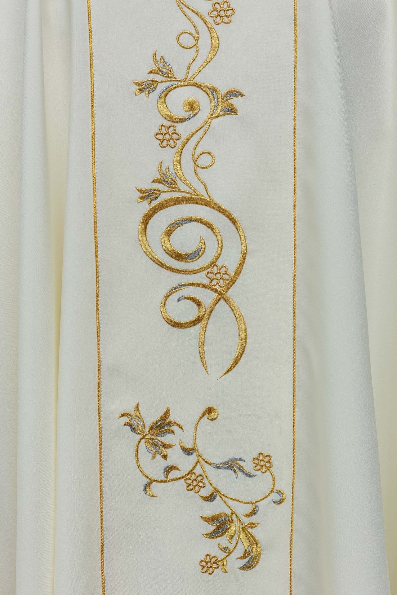 Kasel mit dem Bild der Heiligen Faustina - MESSGEWANDER.DE