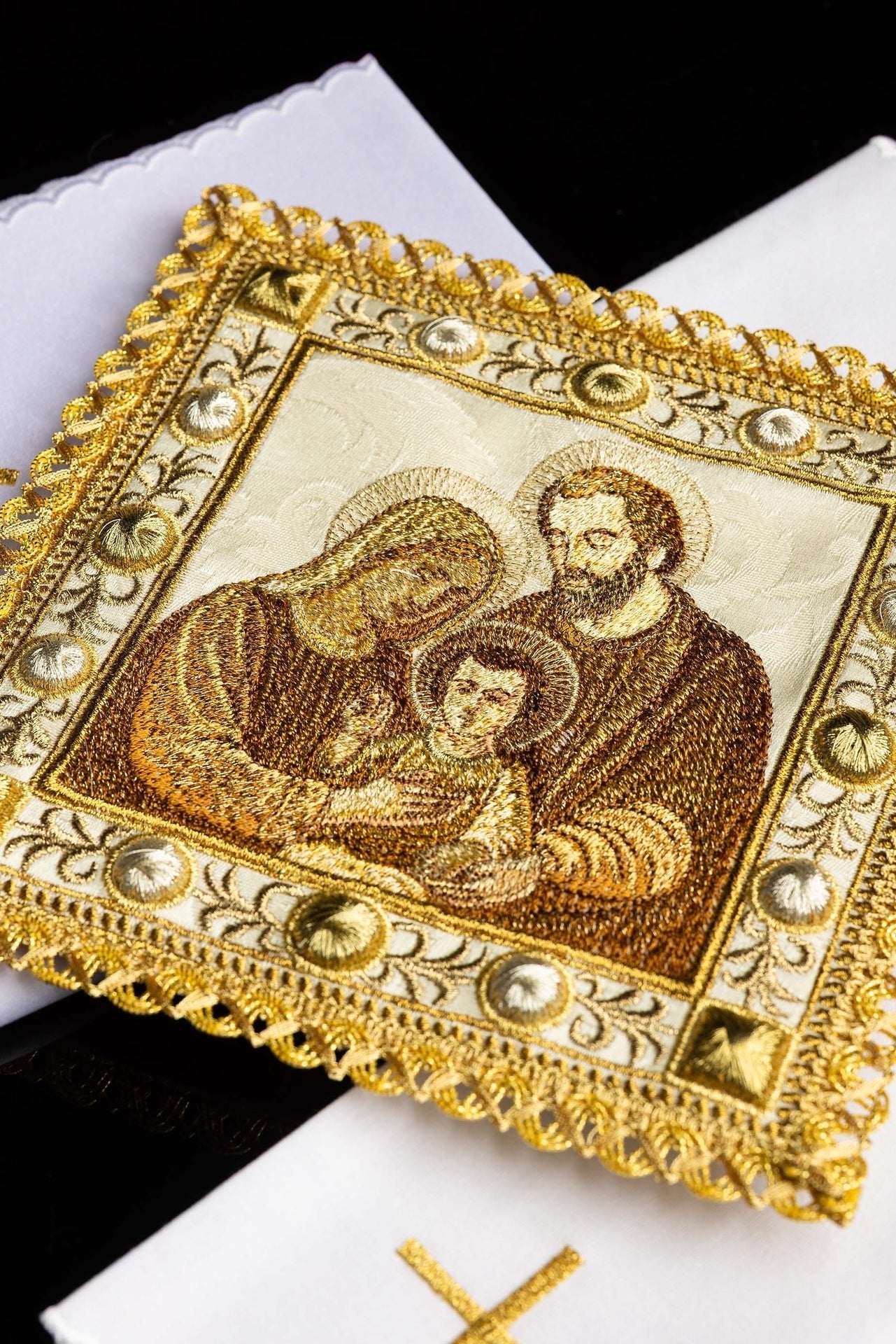 Kelchwäsche zu Weihnachten mit dem Bild der Heiligen Familie - MESSGEWANDER.DE