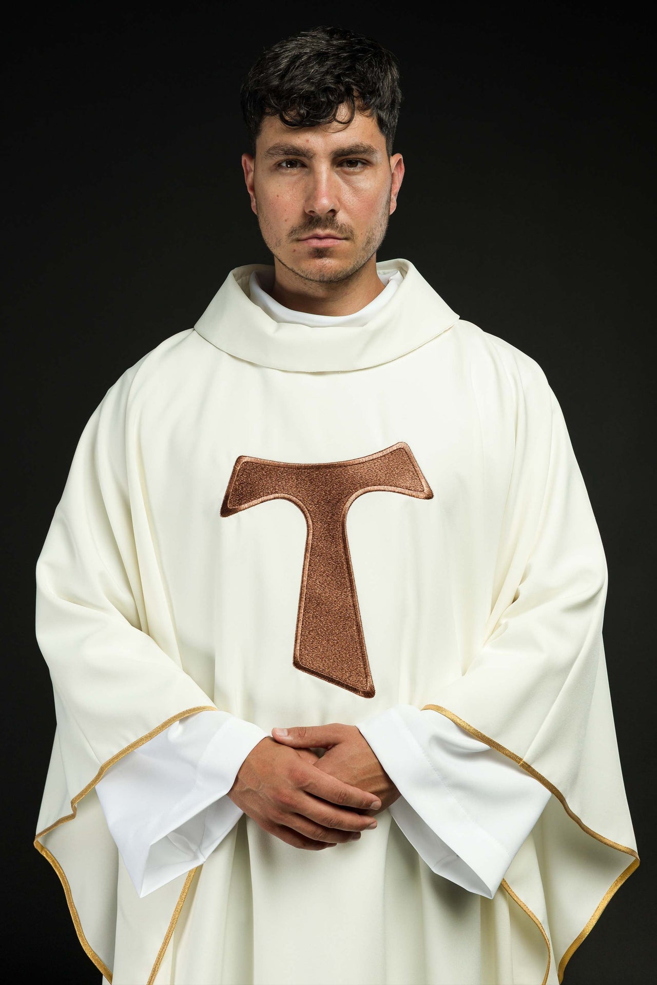 Liturgisches Messgewand mit franziskanischem Kreuz - MESSGEWANDER.DE