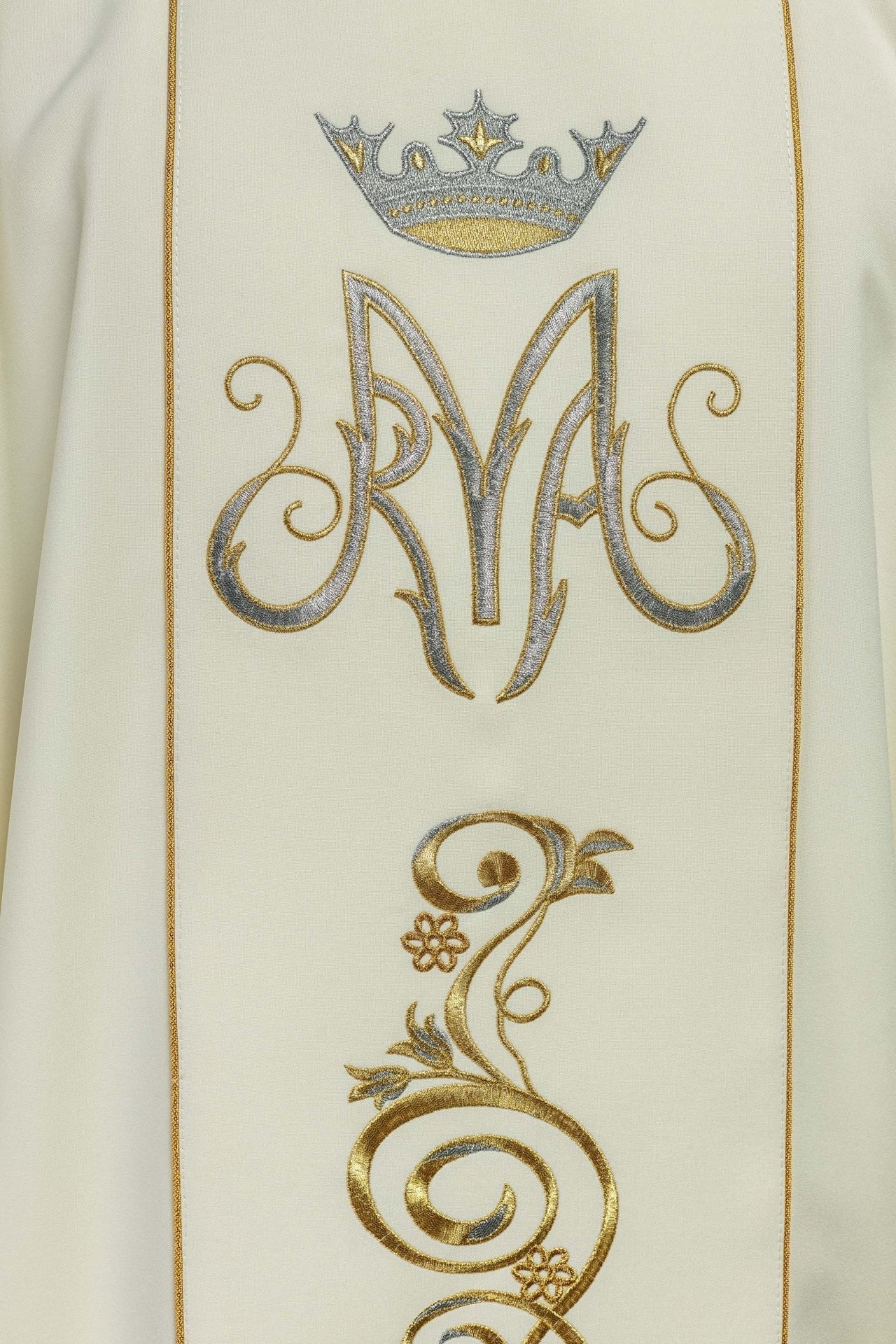 Marianisches liturgisches Messgewand mit ecrufarbenem besticktem Gürtel - MESSGEWANDER.DE