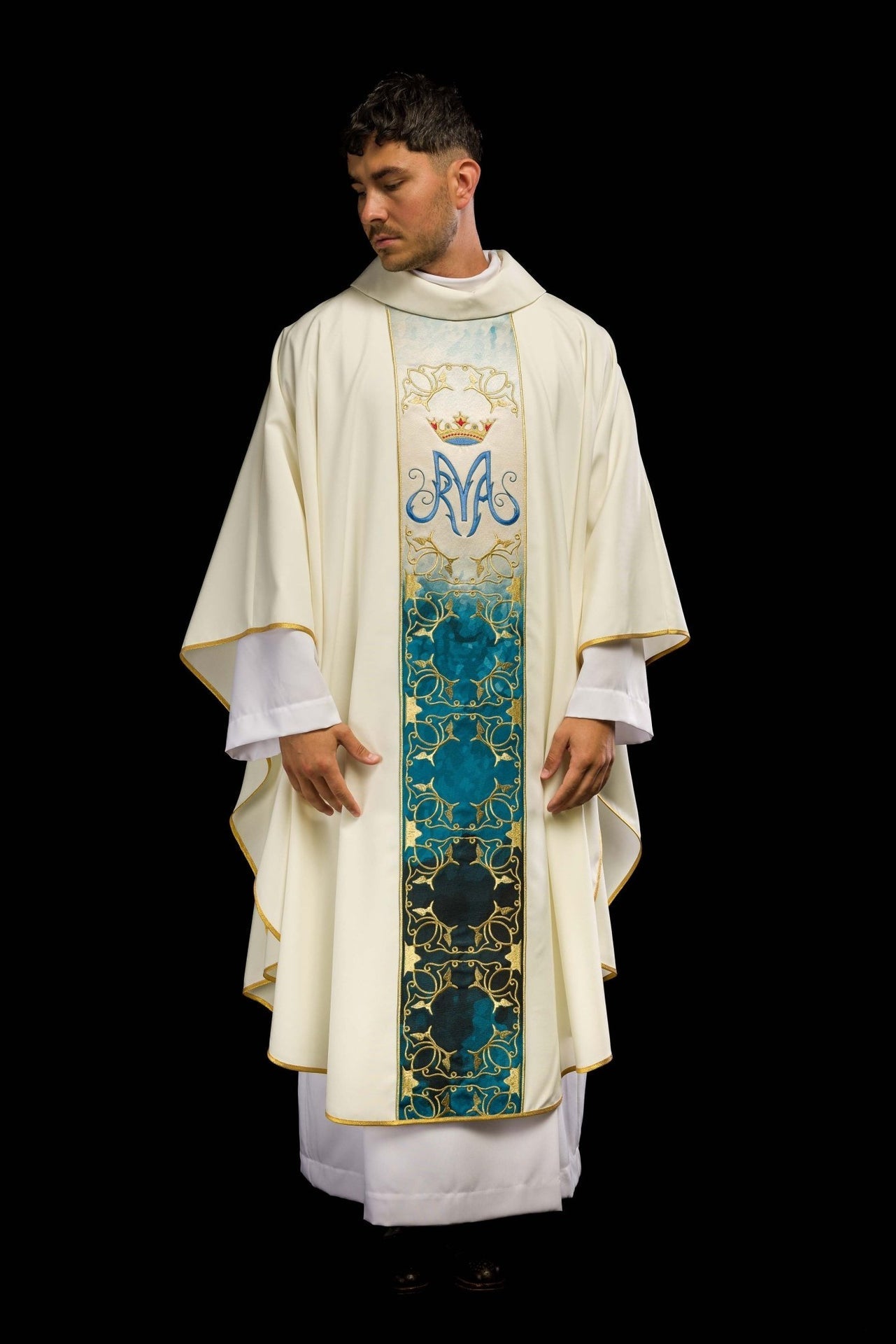 Marianisches liturgisches Messgewand mit ecrufarbenem besticktem und sublimiertem Gürtel - MESSGEWANDER.DE