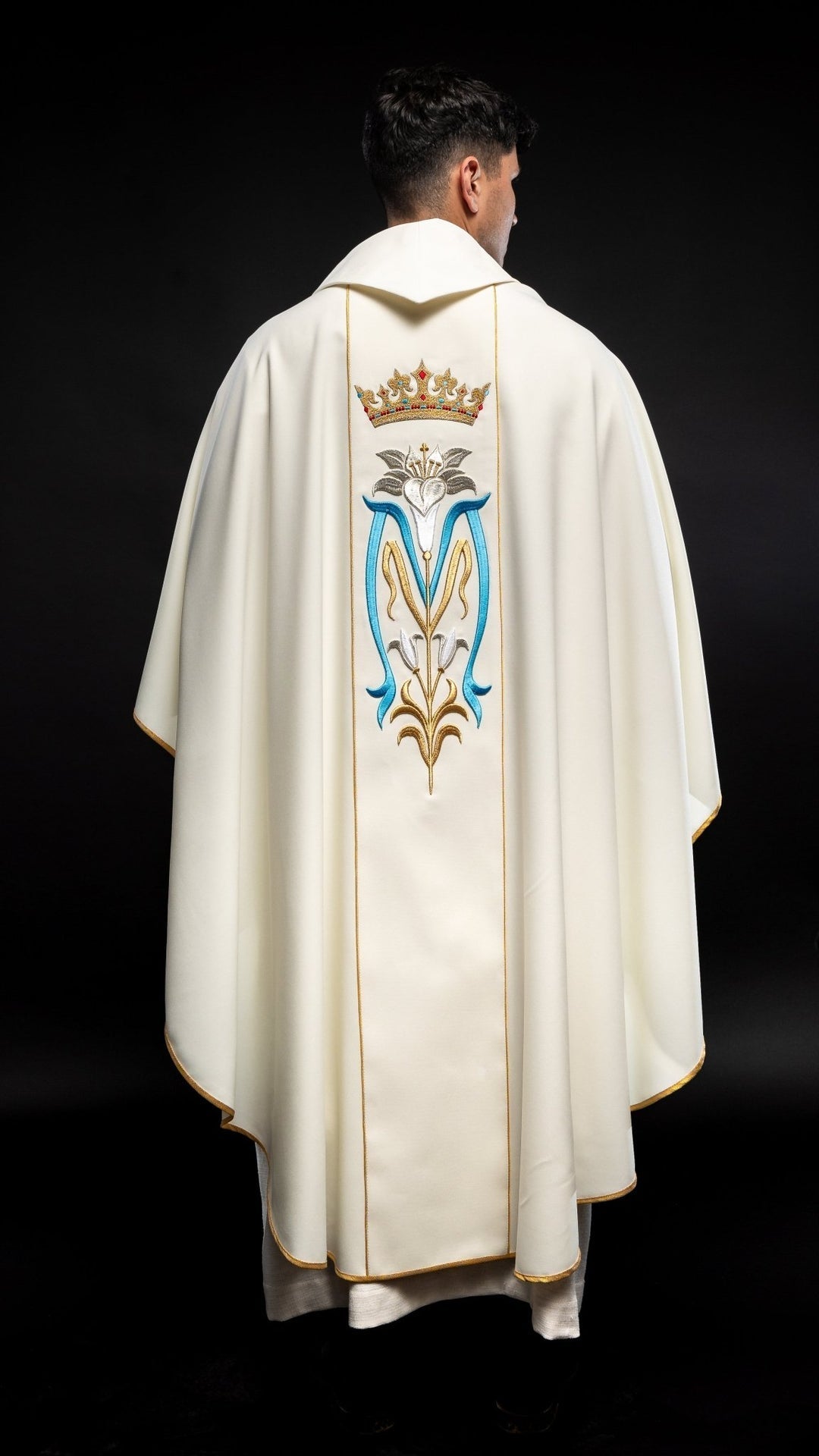 Marianisches liturgisches Messgewand mit gestickter ecrufarbener Krone - MESSGEWANDER.DE