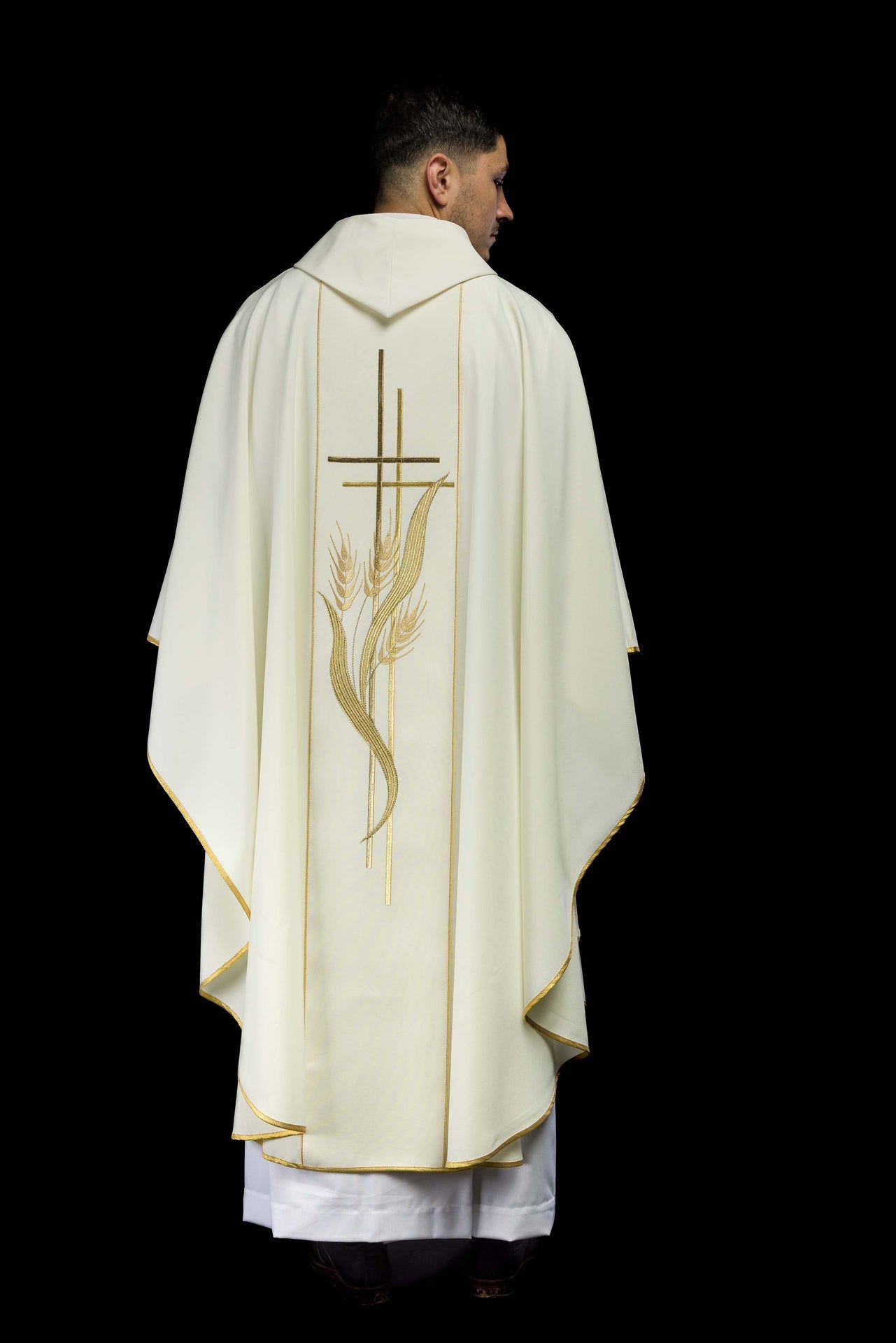 Messgewand bestickt mit Kreuz- und Ährenmotiven ecru - MESSGEWANDER.DE