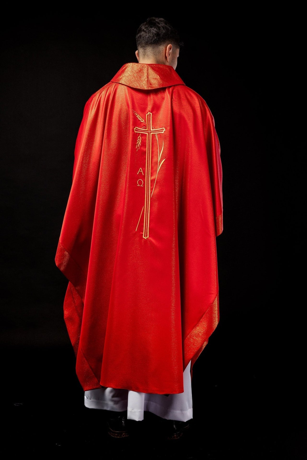 Messgewand mit Kreuz und Ährenmotiv in Rot - MESSGEWANDER.DE