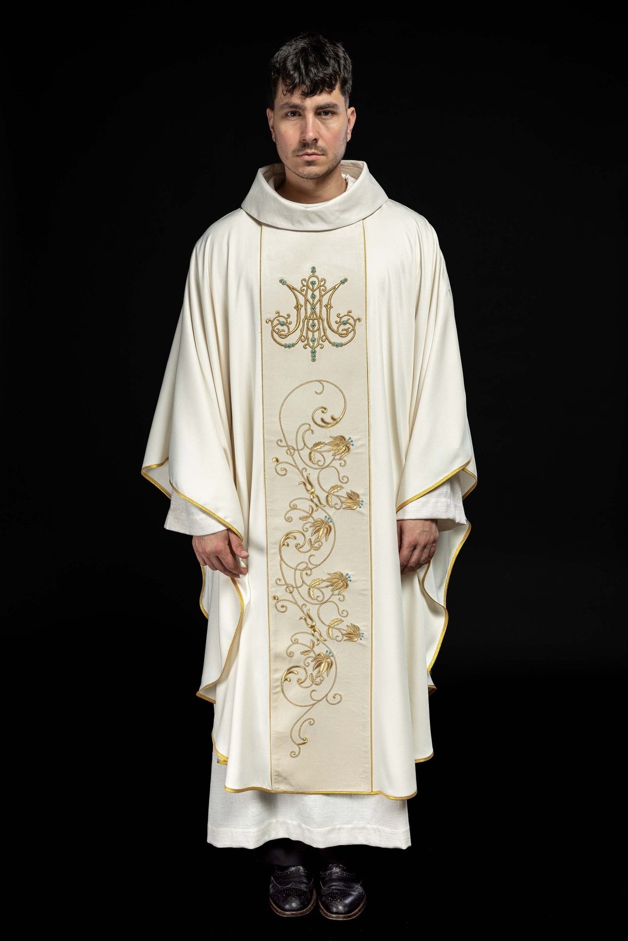 Ornat liturgiczny Maryjny z aksamitnym pasem w kolorze ecru