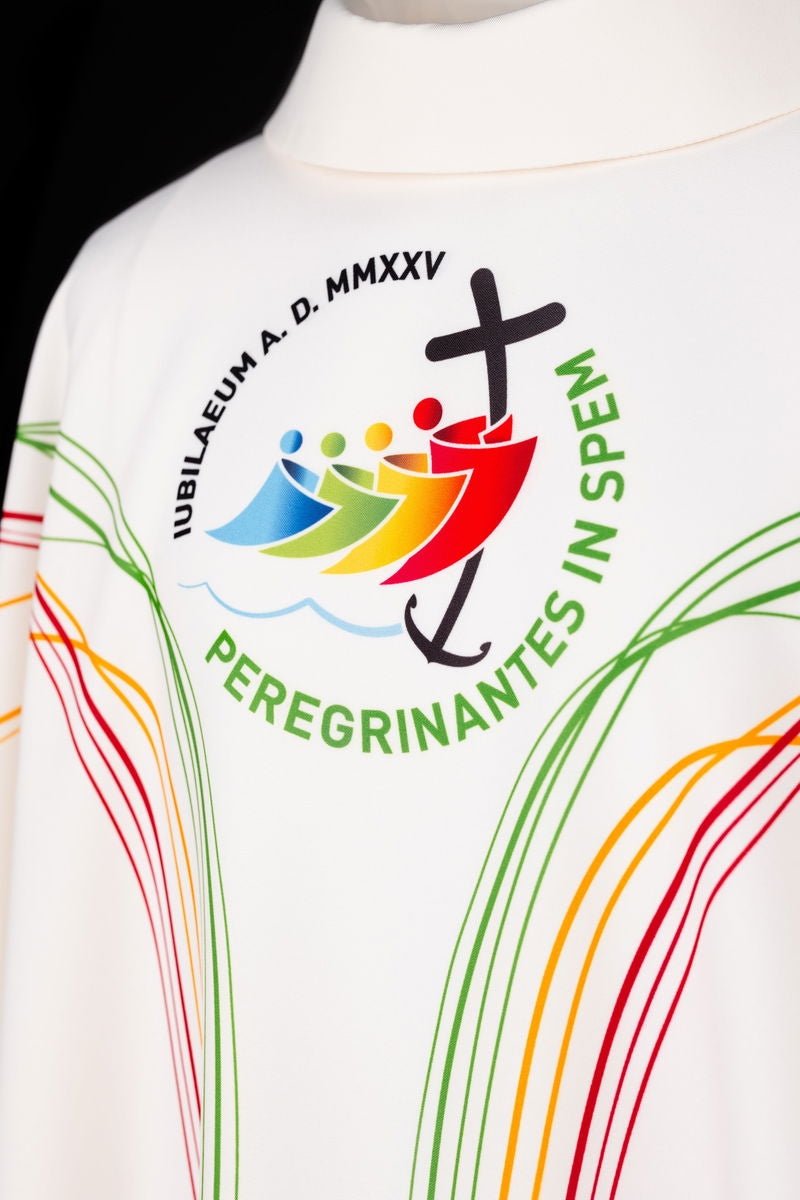 Ornat w kolorze ecru z logo JUBILEUSZ RZYM 2025