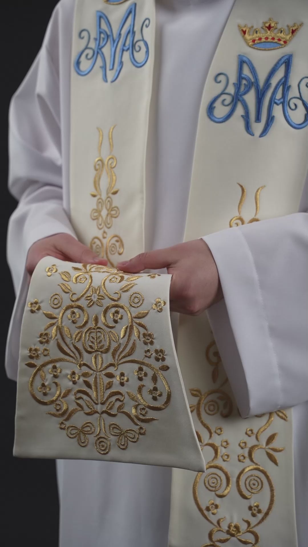 Gestickte Stola mit Marienmotiv und ecrufarbener Krone