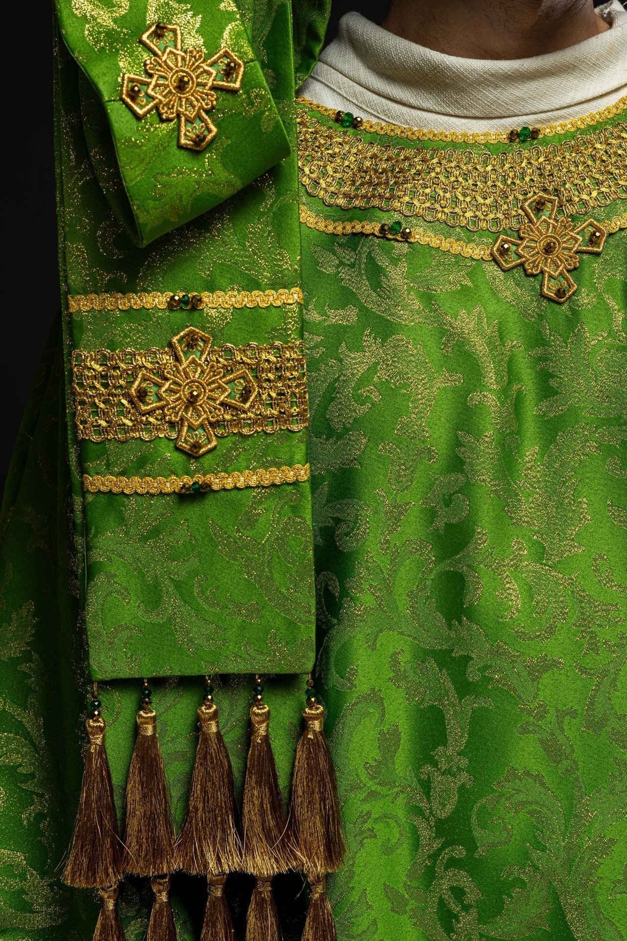 Ręcznie wykonany ornat z naturalnymi kamieniami Handmade 7010 Zielony