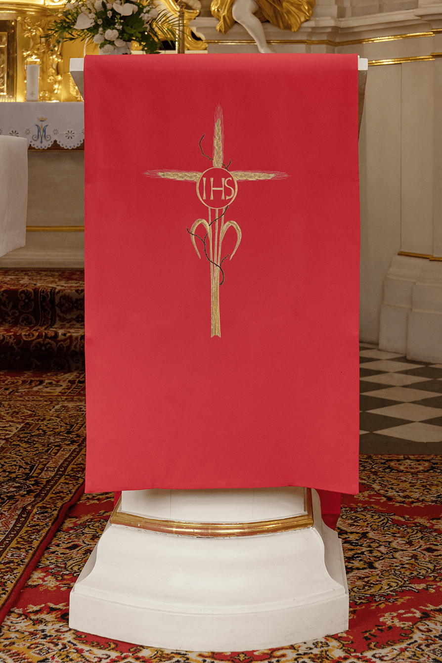Rot serviette für Lektionar mit goldener Kreuzstickerei - MESSGEWANDER.DE