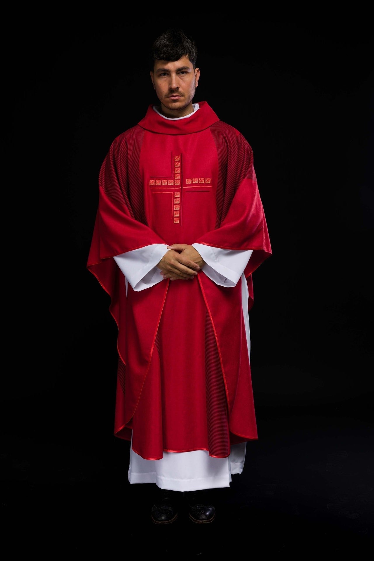 Rotes Messgewand mit Kreuz - MESSGEWANDER.DE