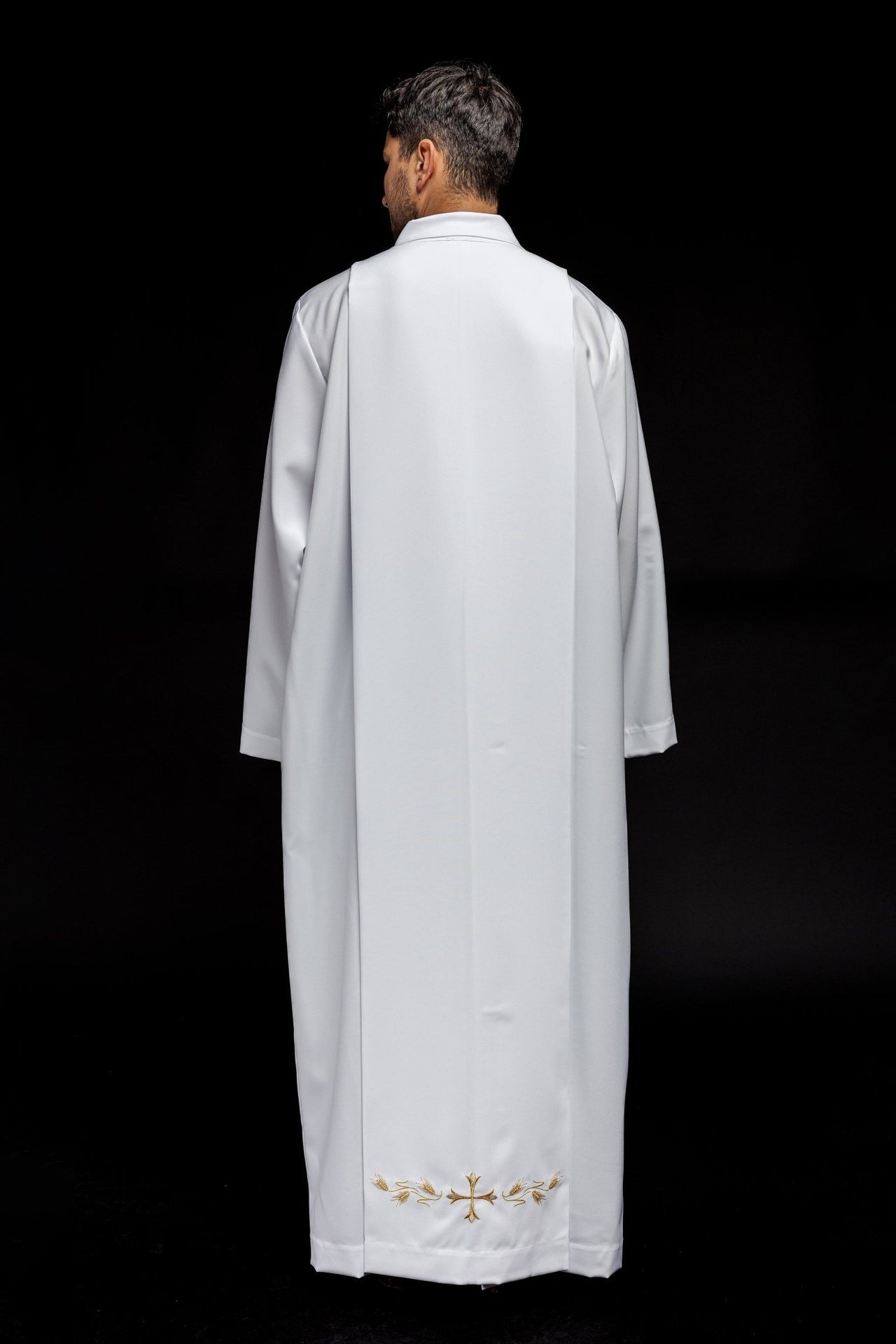 Schlichtes Priestergewand mit Rollkragen und Kreuzstickerei Weiß - MESSGEWANDER.DE
