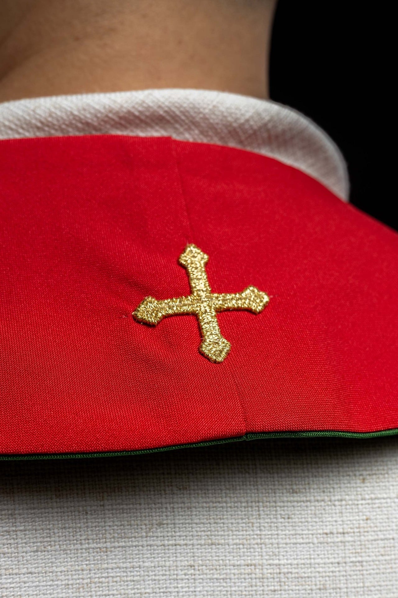 Stuła Dwustronna Haftowana IHS zielono - czerwona