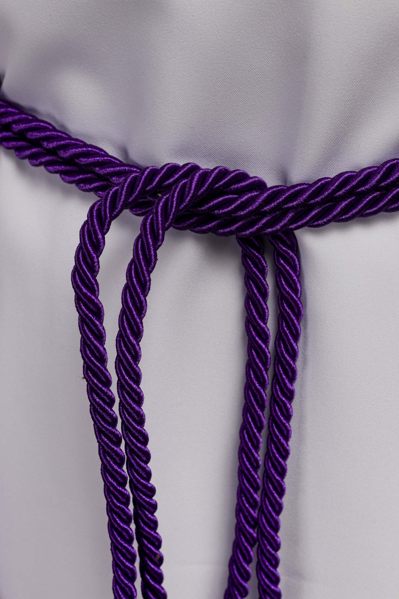 Violettes liturgisches Zingulum - MESSGEWANDER.DE