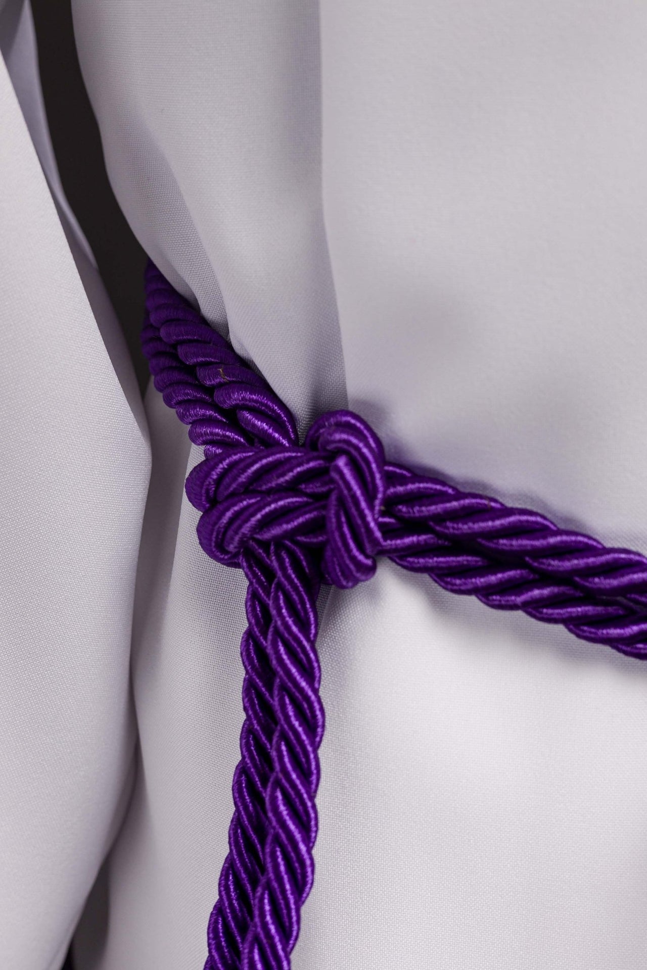 Violettes liturgisches Zingulum - MESSGEWANDER.DE