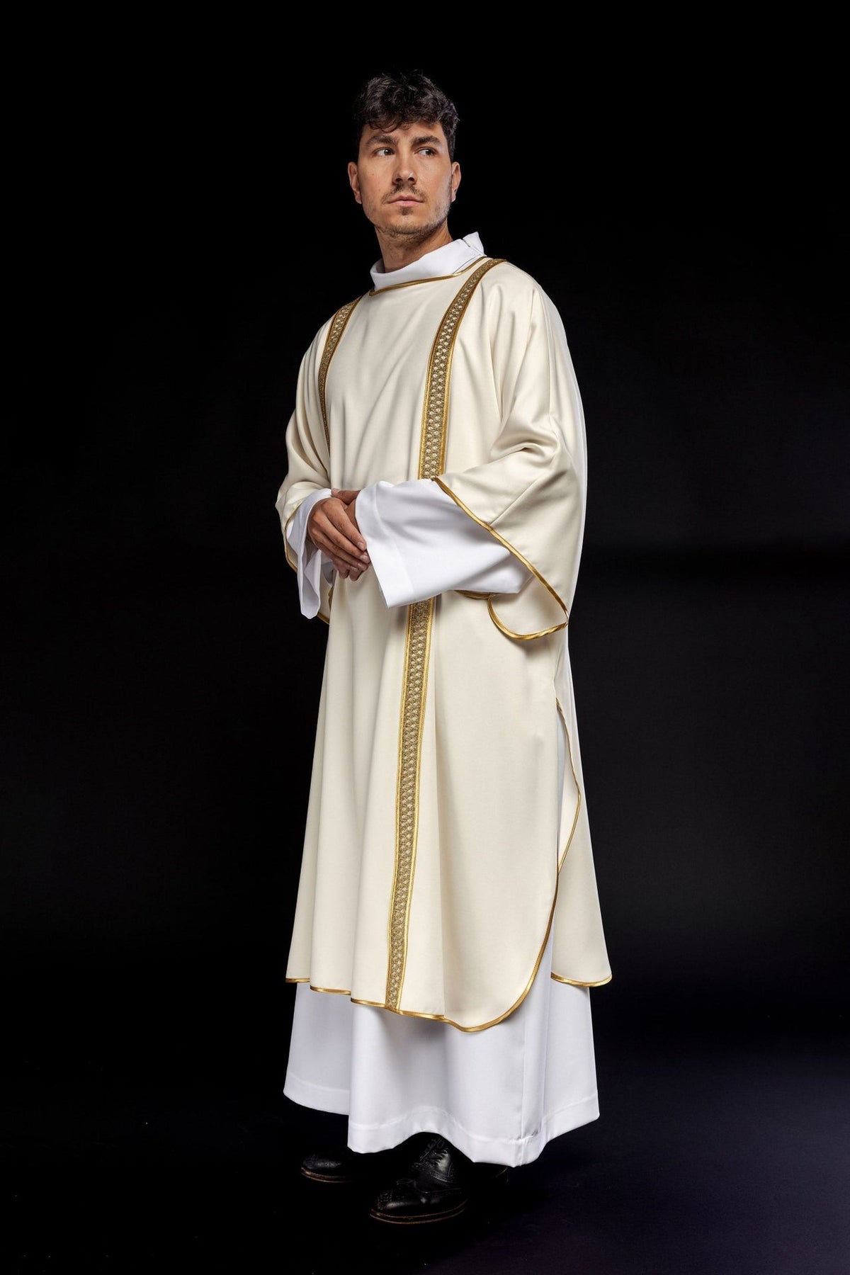 Vorhang mit ecrufarbenen und goldenen Streifen - MESSGEWANDER.DE