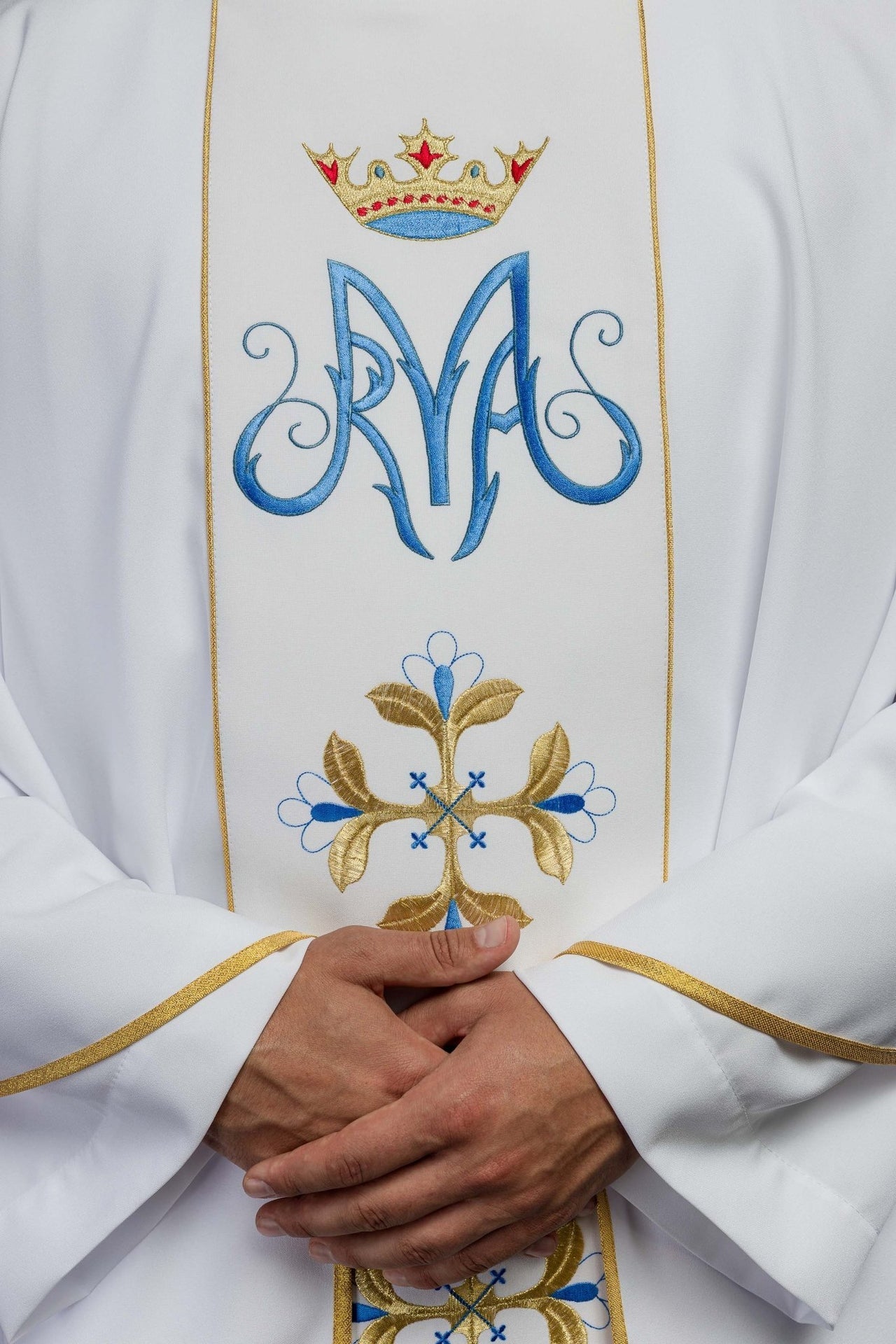 Weißes marianisches liturgisches Messgewand mit Gürtel - MESSGEWANDER.DE