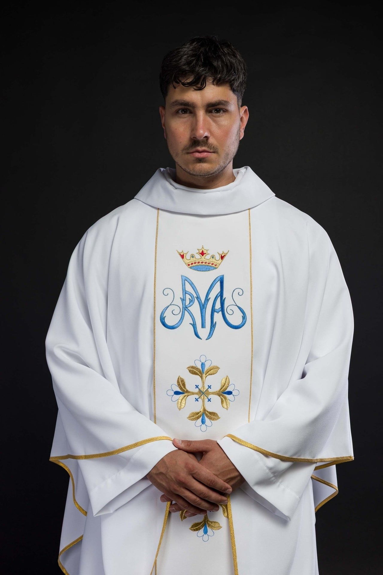 Weißes marianisches liturgisches Messgewand mit Gürtel - MESSGEWANDER.DE