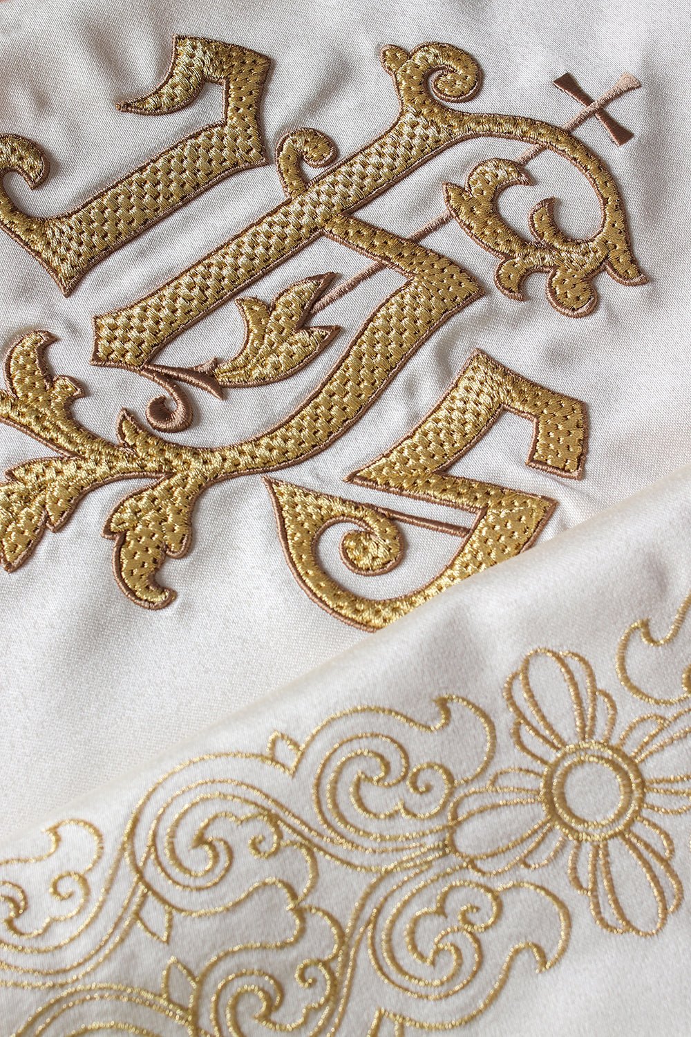Liturgischer Kelchvelum mit IHS-Stickerei